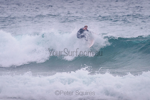 Whale_Beach_211111_071038_0122