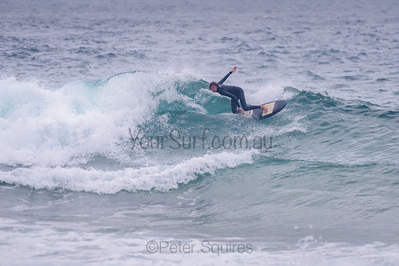 Whale_Beach_211111_071151_0126