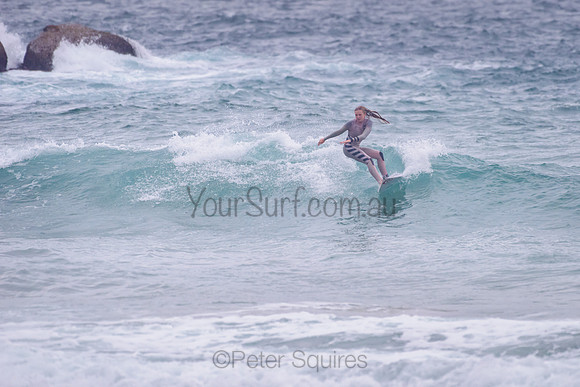 Whale_Beach_211111_071339_0131