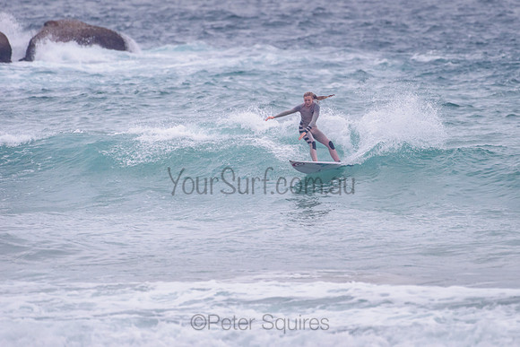 Whale_Beach_211111_071339_0132