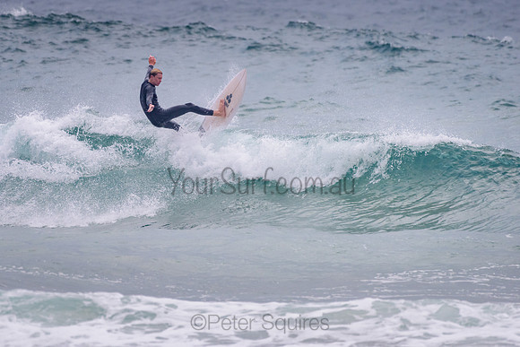 Whale_Beach_211111_071444_0135