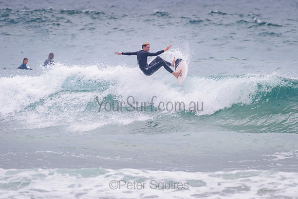 Whale_Beach_211111_071444_0136