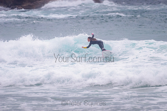Whale_Beach_211111_071525_0137