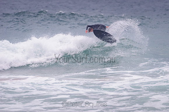 Whale_Beach_211111_071648_0139