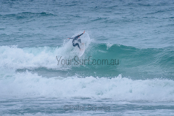 Whale_Beach_211125_065512_0024