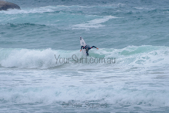 Whale_Beach_211125_070156_0039