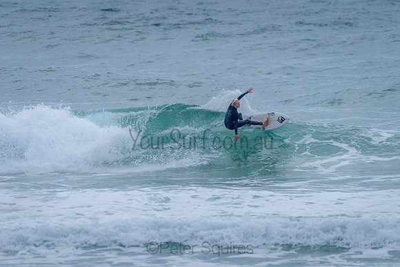 Whale_Beach_211125_070825_0059