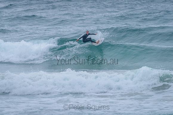 Whale_Beach_211125_072311_0102