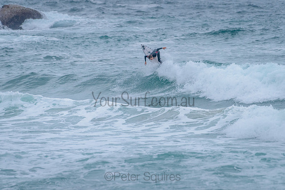 Whale_Beach_211125_072654_0113