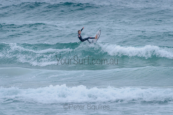 Whale_Beach_211125_072848_0120