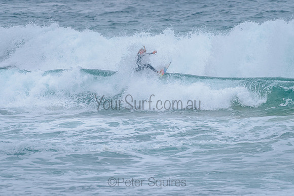 Whale_Beach_211125_073225_0135