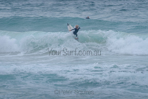 Whale_Beach_211125_080449_0245