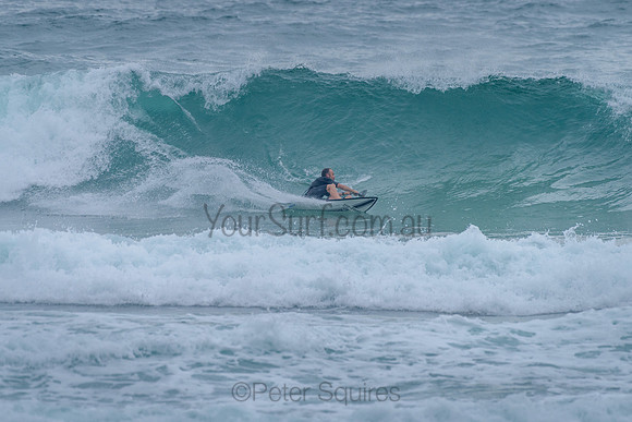 Whale_Beach_211125_080932_0254