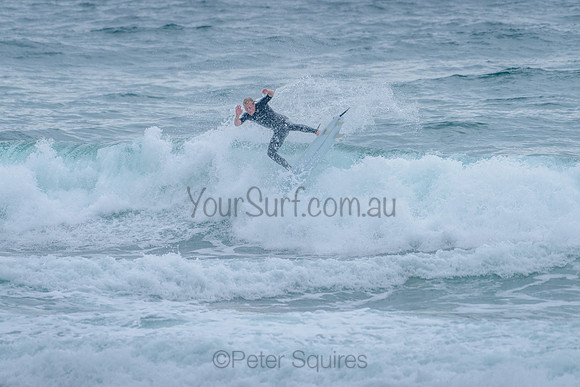 Whale_Beach_211125_081147_0266
