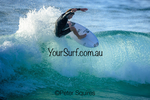 Whale_Beach_240311_075337_0091