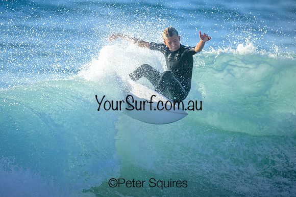 Whale_Beach_240311_075421_0112