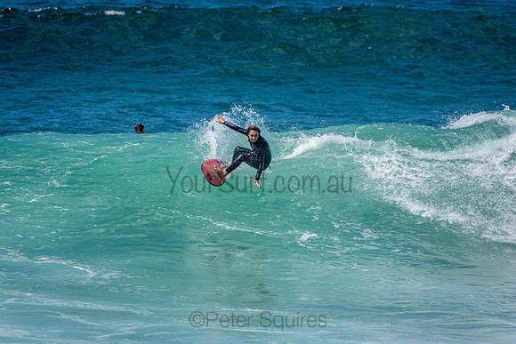Avalon_Beach_201001_11-02-33_0479