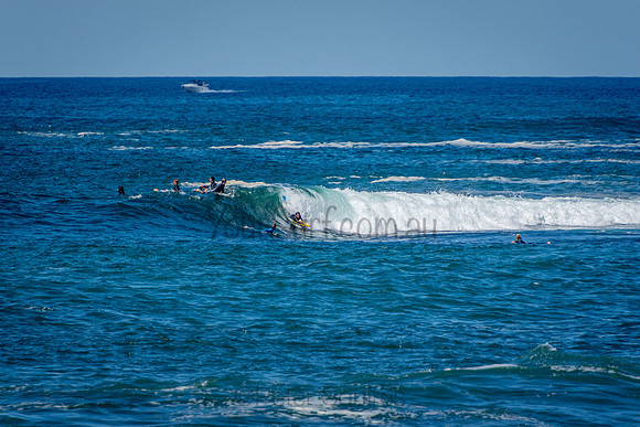 Avalon_Beach_201001_11-06-02_0516