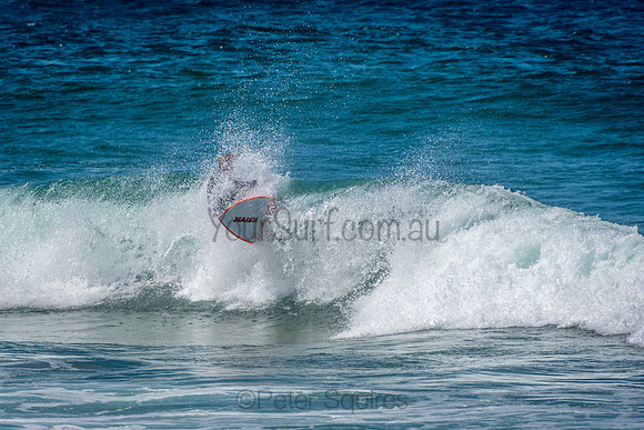 Avalon_Beach_201001_11-09-30_0572