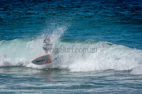 Avalon_Beach_201001_11-09-30_0573