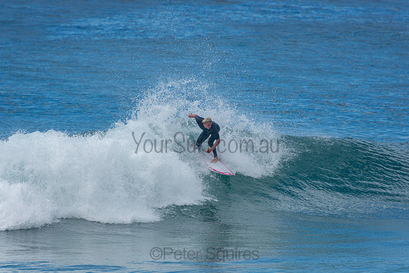 Whale_Beach_201009_11-30-14_0275