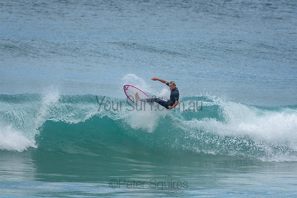 Whale_Beach_201009_11-38-20_0378