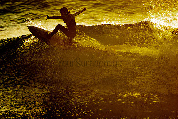 Whale_Beach_201015_06-48-10_0178