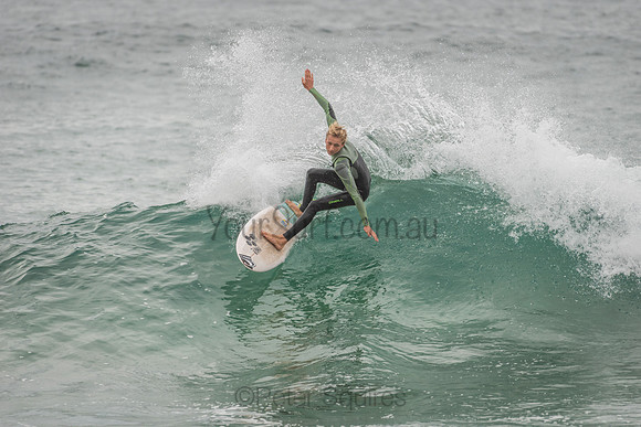 Whale_Beach_201018_08-26-06_0162
