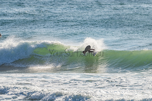 Whale_Beach_201103_08-03-59_0025
