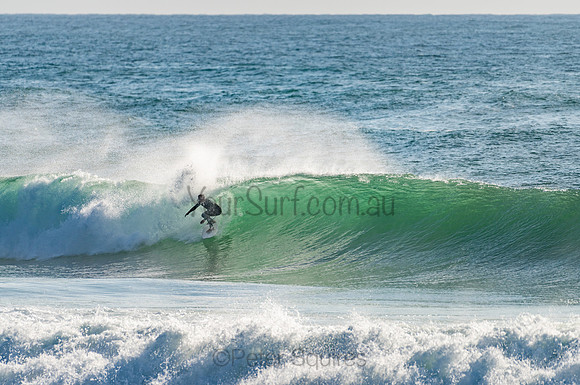 Whale_Beach_201103_08-04-55_0031