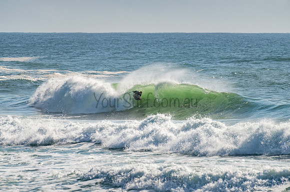 Whale_Beach_201103_08-32-52_0170