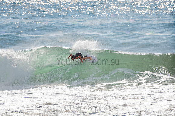 Whale_Beach_201103_08-46-16_0248