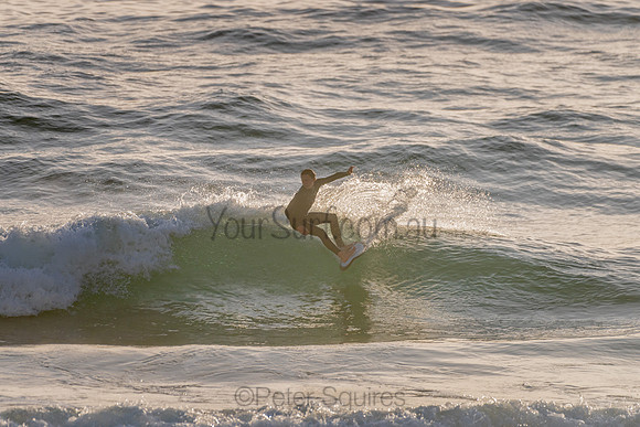Whale_Beach_201120_063008_0017