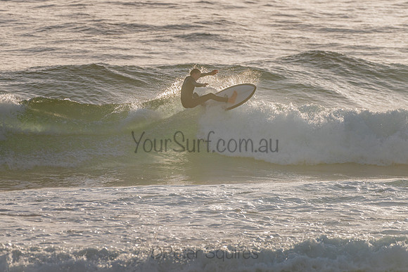Whale_Beach_201120_063318_0024