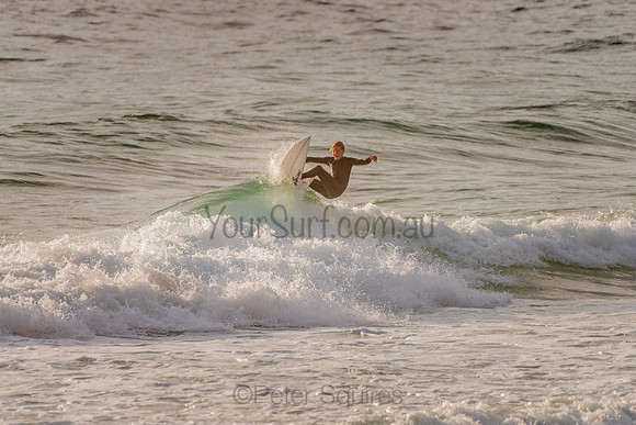 Whale_Beach_201120_065524_0087