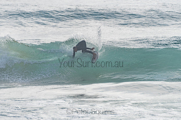 Whale_Beach_201204_073032_0141