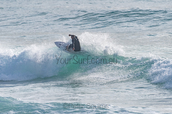 Whale_Beach_201204_075506_0360