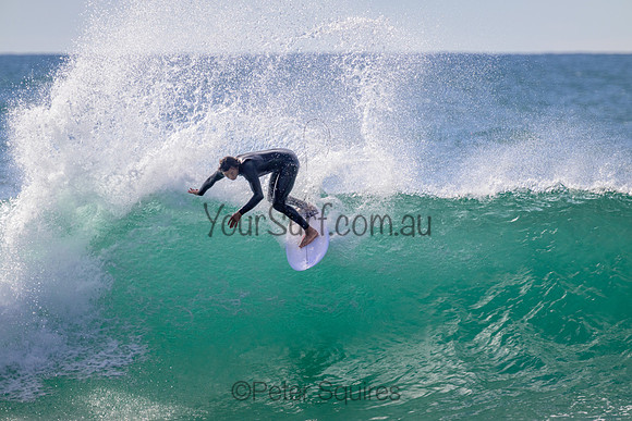Whale_Beach_220910_084734_0002