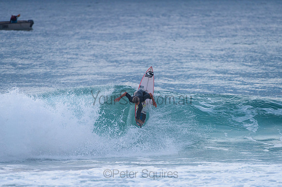 Whale_Beach_210201_073002_0035