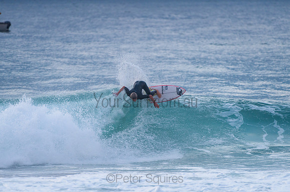 Whale_Beach_210201_073002_0036
