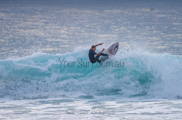 Whale_Beach_210201_073013_0039