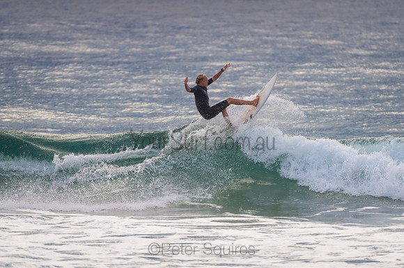 Whale_Beach_210201_073432_0055