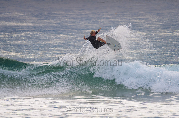 Whale_Beach_210201_073432_0056