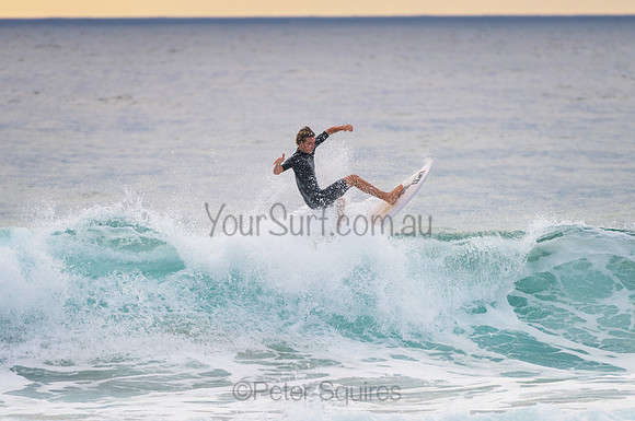 Whale_Beach_210201_073924_0086