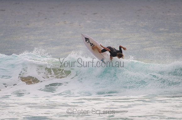 Whale_Beach_210201_074655_0123