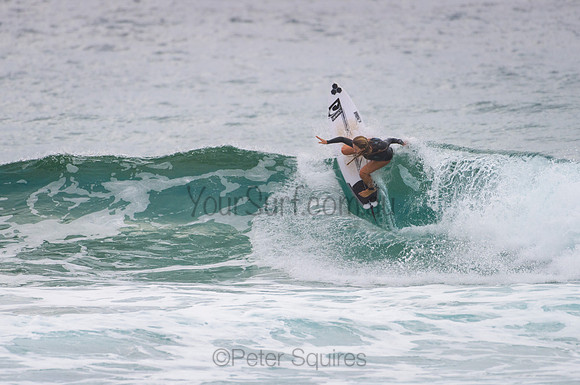 Whale_Beach_210201_075239_0166