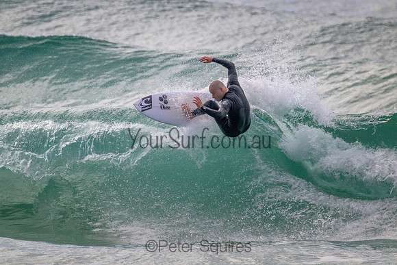Whale_Beach_220910_094729_0112