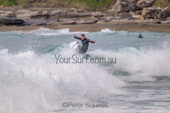 Whale_Beach_220910_092054_0055