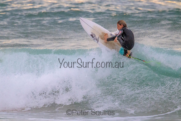 Whale_Beach_220830_070532_0018