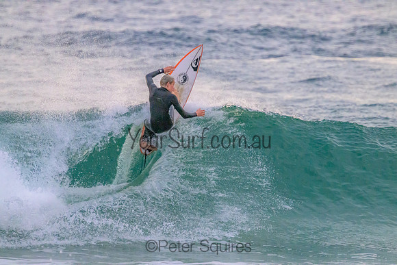 Whale_Beach_220830_070320_0011